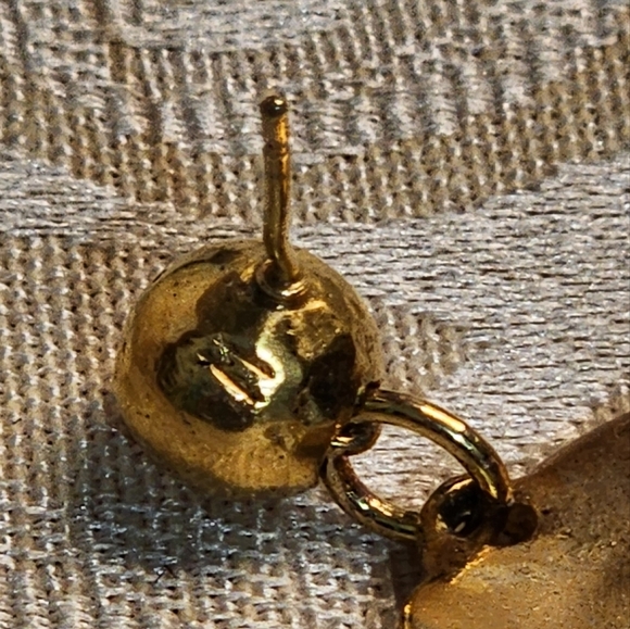 HERVÉ VAN DER STRAETEN SIGNED HAMMERED GOLD PLATED HEART DROP EARRINGS RARE PIER - Picture 8 of 15